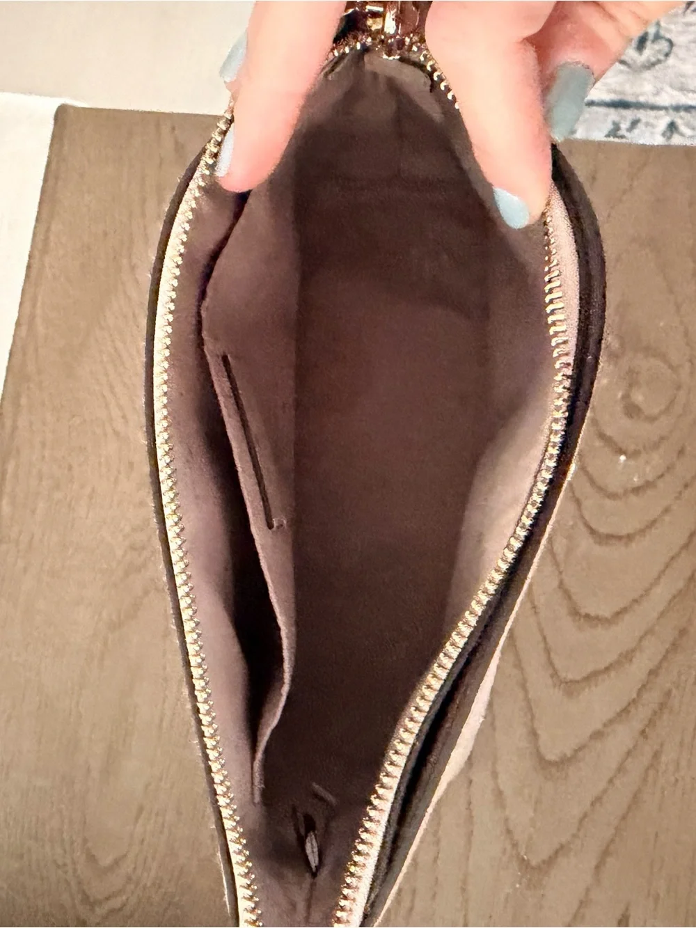 kate spade Pebbled Leather Crossbody Bag in Light gray - Picture 3 of 4